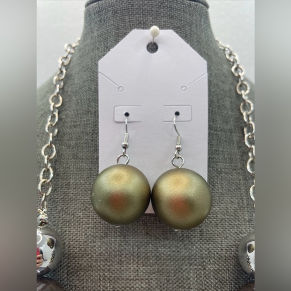 Paparazzi “A Warm Welcome”Brown, Copper And Silver Beaded Necklace with Earrings - Picture 4 of 13